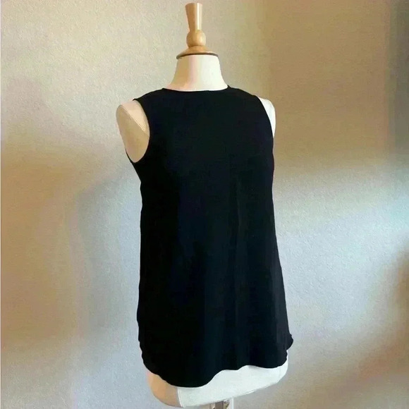 Babaton Sleevless Blouse - Picture 1 of 8